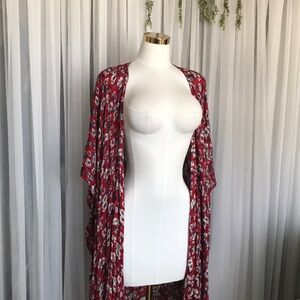 Lightweight Long Kimono With Side Slits